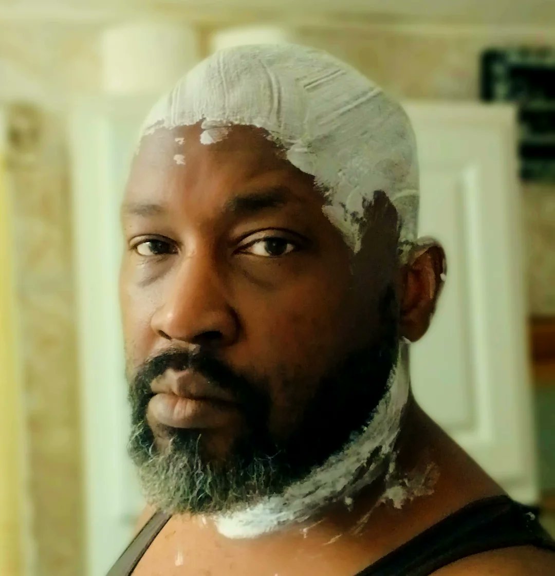 hairyfanboy's tweet image. This #fridayeve i need a lil #selfcare it's been a hectic and I still have tomorrow to go 😩 ! #immyownbarber #baldandbearded #visualmerchandiser