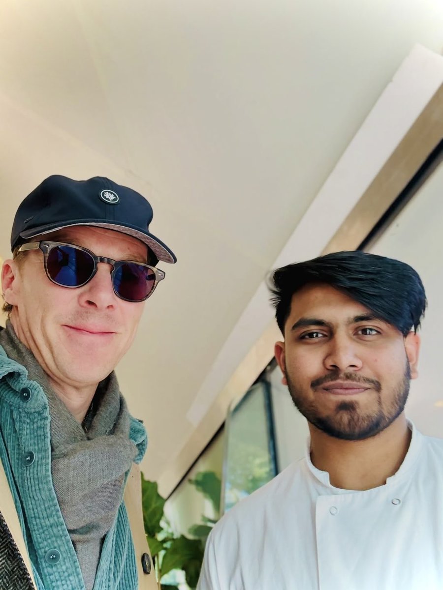 thelostsmiles ꫂ Phil Burbank's scarf tweet media