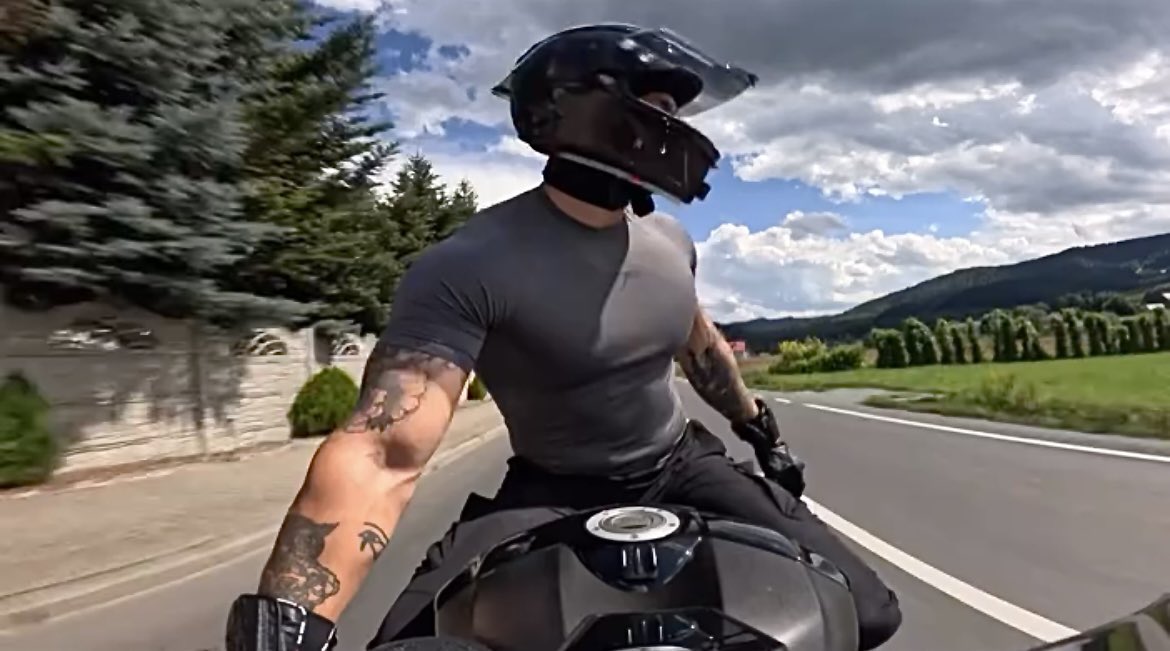 Vic 🐍 tweet media