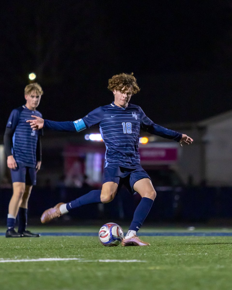 HVA_boyssoccer's tweet image. 📸 SENIOR SPOTLIGHT 📸

Asher Stimson #18 - Captain 

#senior #classof2026 #HawksSoccer 

@HVAAthletics @hvahawkeye @hvastudentsect @hva_boyssoccer @jwiggsphoto @asherkade