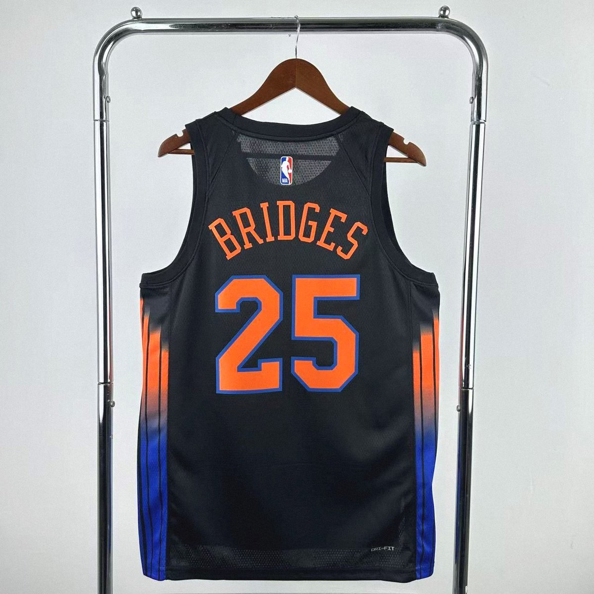 MaillotsStoreFR's tweet photo. New York Statement Edition 2026 Bridges #25 🏀🔥 #NBAExtra #NBAPlayoffs
Factory crazy price 💸
Go to link in bio and order 👕 https://t.co/iLQJsHojUs