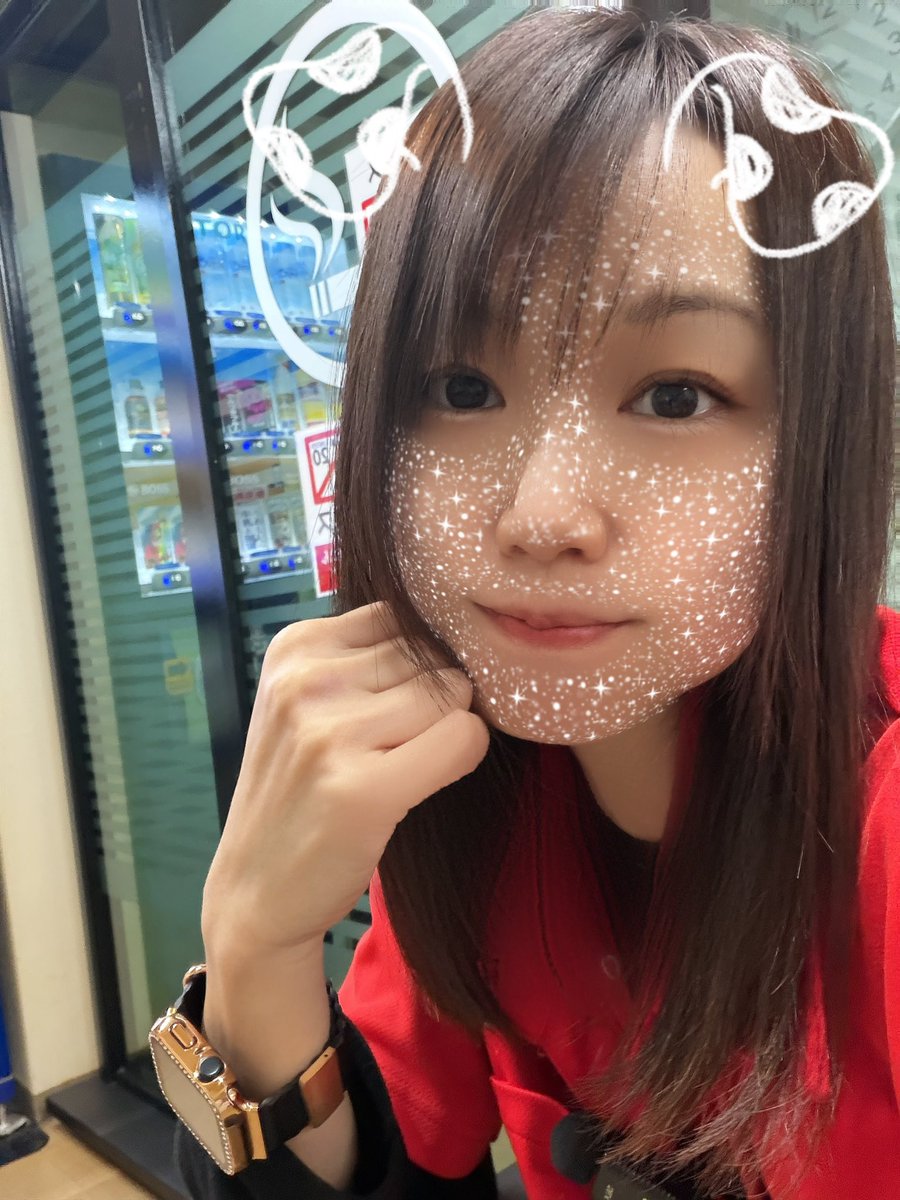 ともちん CHOREOS OF BLOOM Interview - In the Studio - Laurence Kaiwai