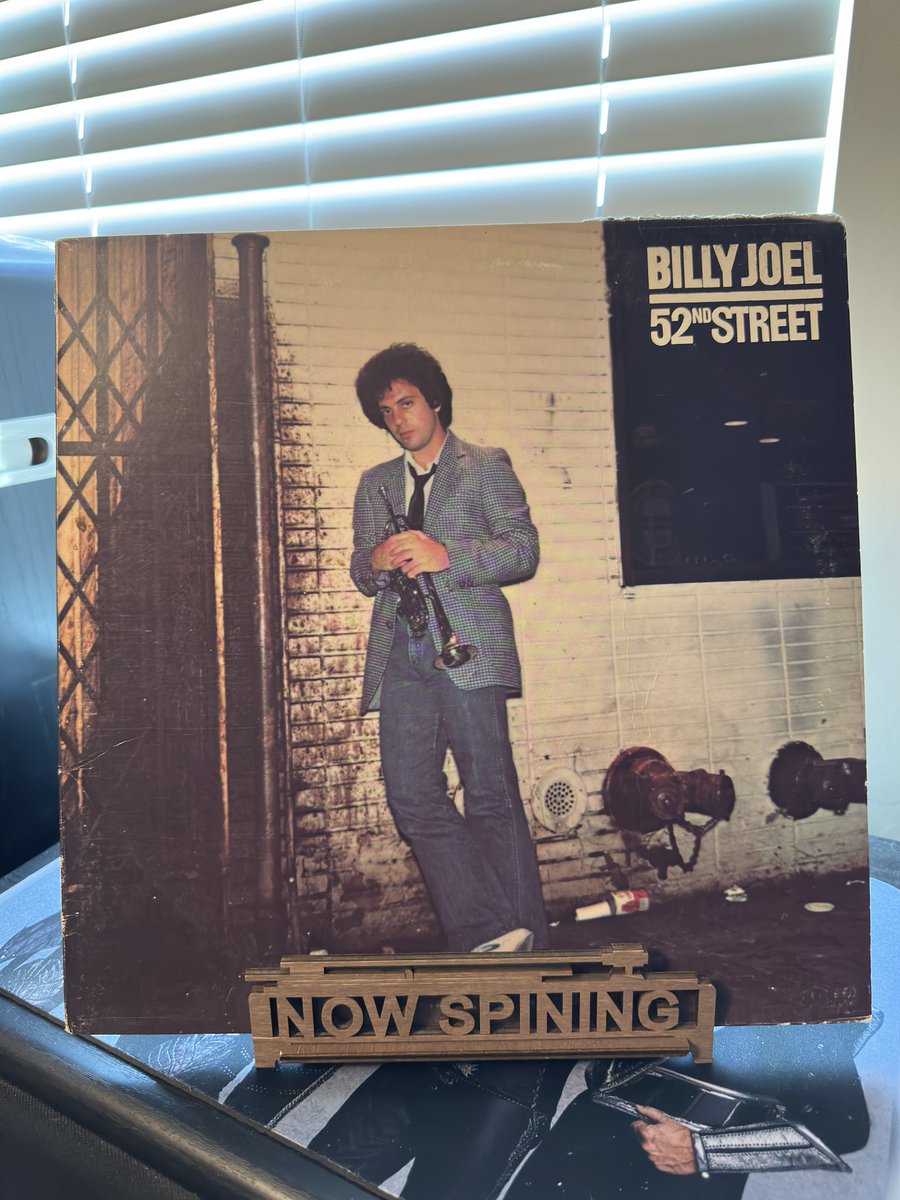 DennisWoods's tweet image. Billy Joel ~ 52nd Street (1978)
🔥🤘🔥🤘🔥 @billyjoel #nowplaying #vinyl