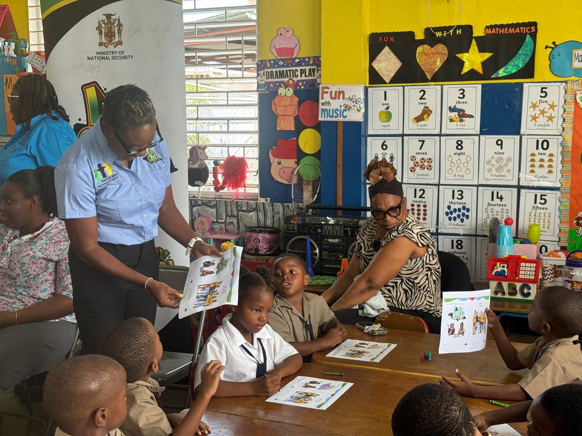 mnsgovjm's tweet image. #Highlights: It's World Book and Copyright Day and we are marking the day, by sharing our ‘Let’s All LIV GUD’ Activity Books with students of the Holy Family Primary and Infant School.
