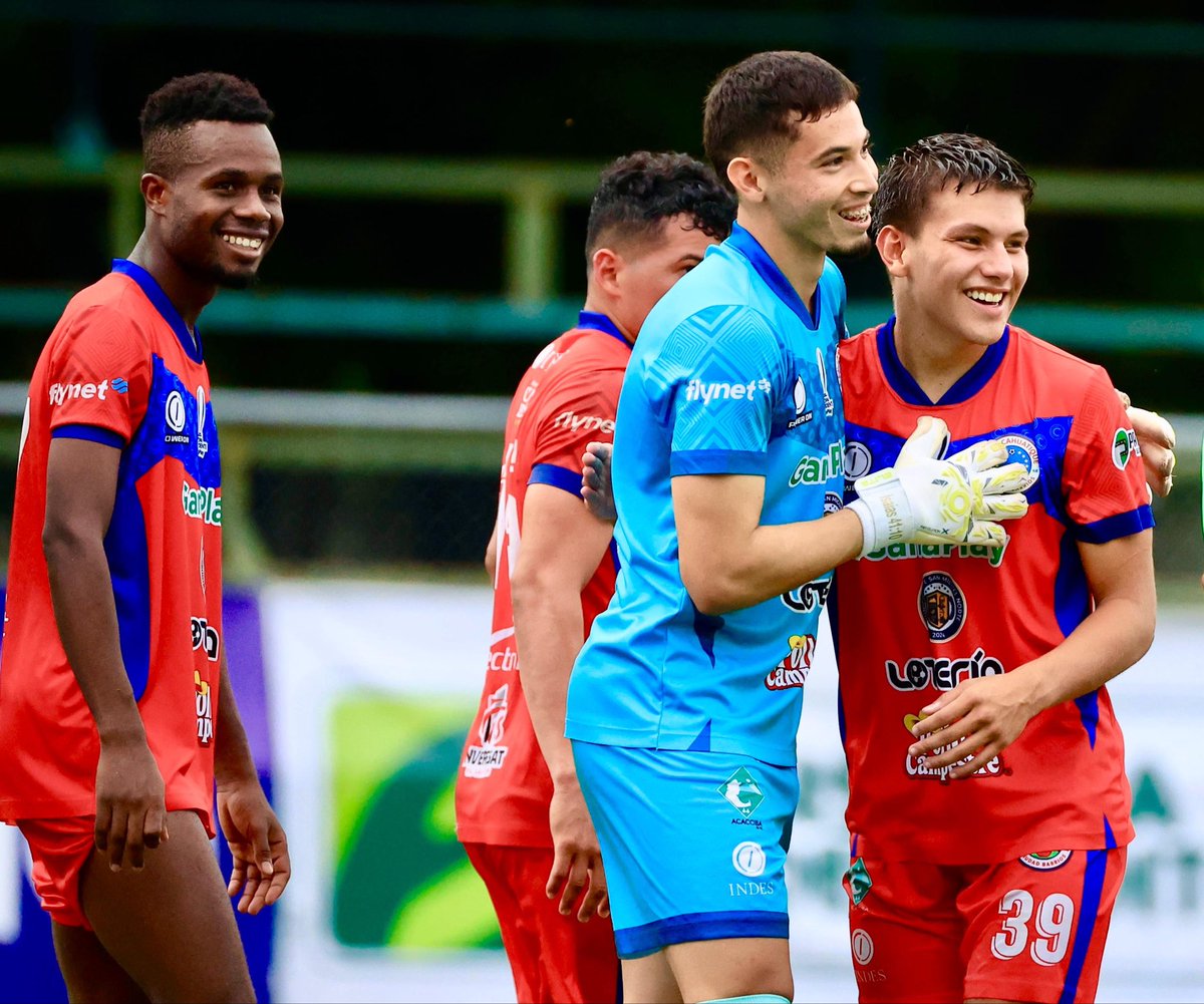 indeselsalvador's tweet photo. ¡Cacahuatique a cuartos! 

#CopaPresidente2026 ⚽️ | Cacahuatique clasificó a los cuartos de final tras vencer 4-2 en la tanda de penales a Hércules. El equipo de Ciudad Barrios se medirá ante Inter FA en la siguiente instancia.

#ConstruyendoElCamino https://t.co/OS4wI8HTbi