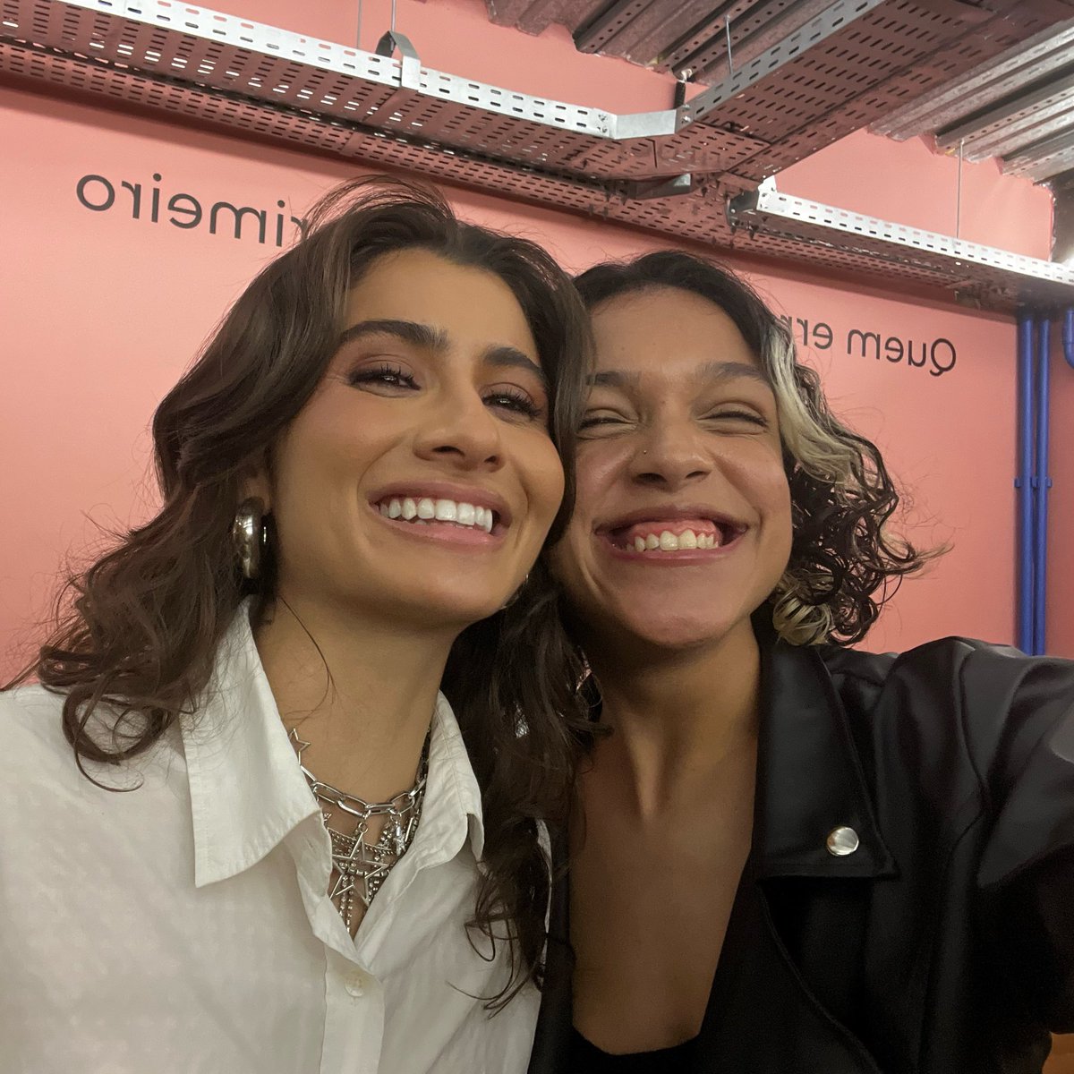 intencperdida's tweet photo. minha insônia 
tem nome, sobrenome, endereço 💘

#NOITEDEINSONIA https://t.co/opcCxwGwK9