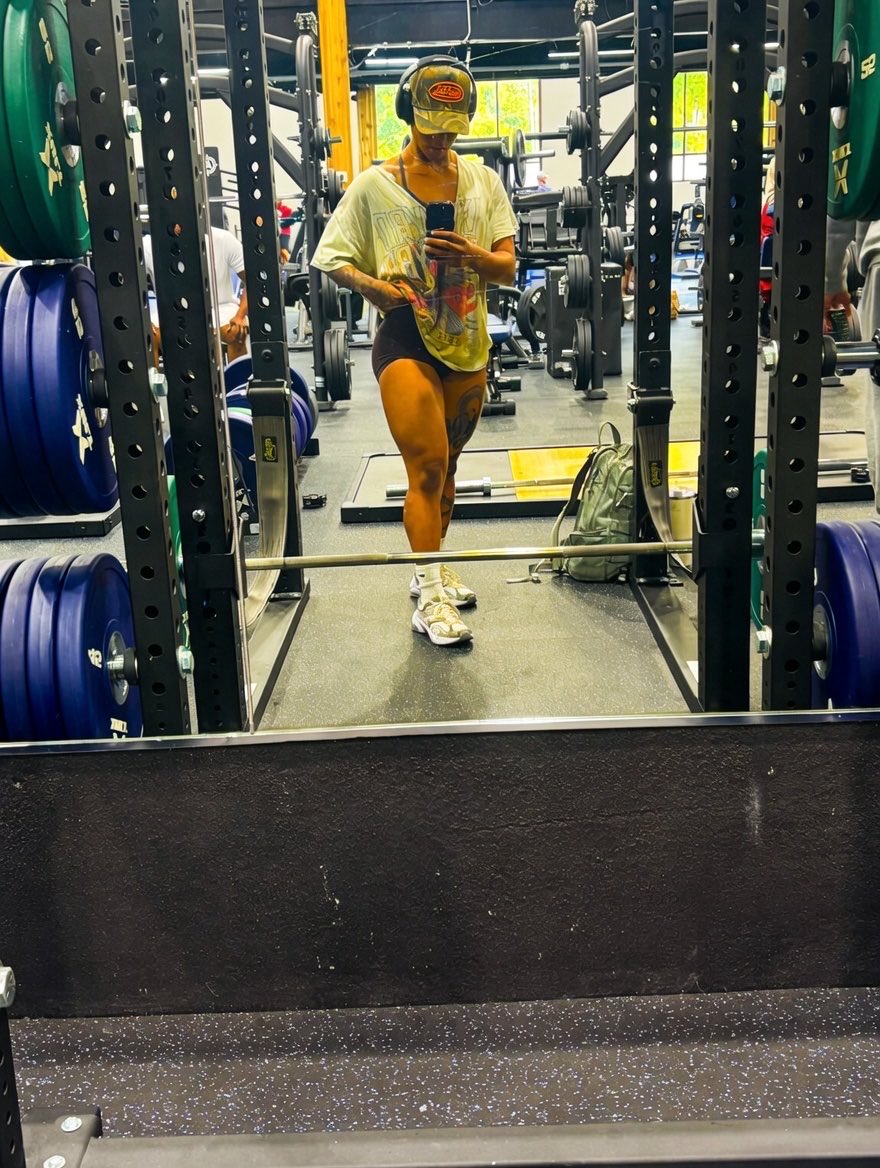 Sweet Cheeks tweet media