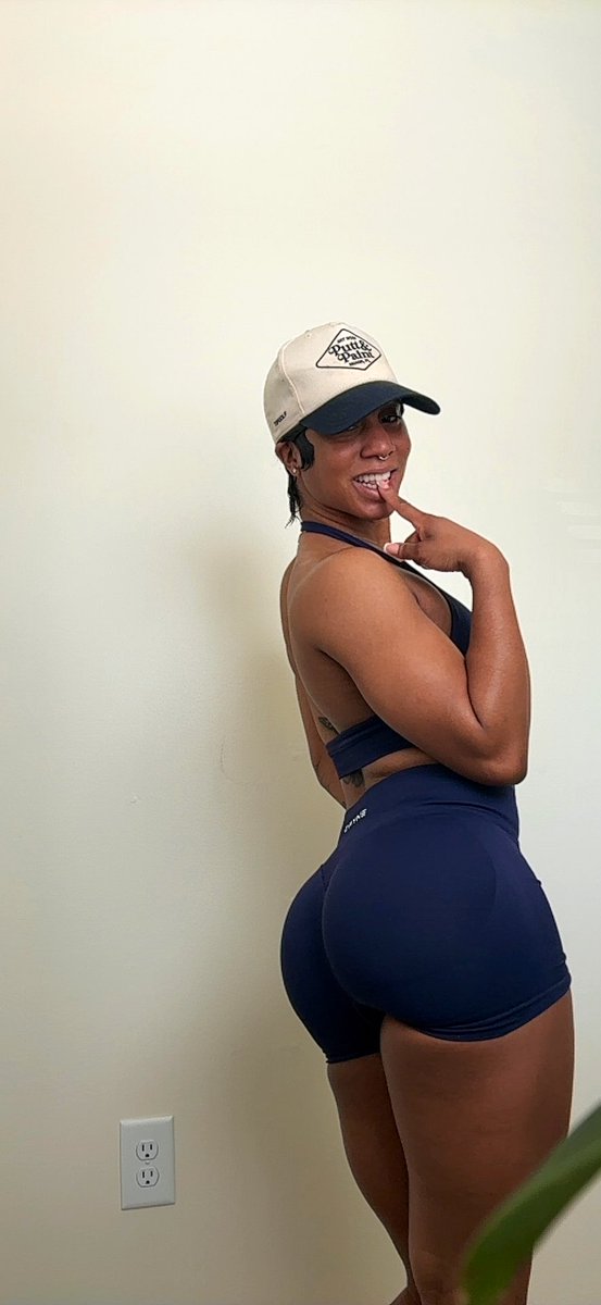 Sweet Cheeks tweet media