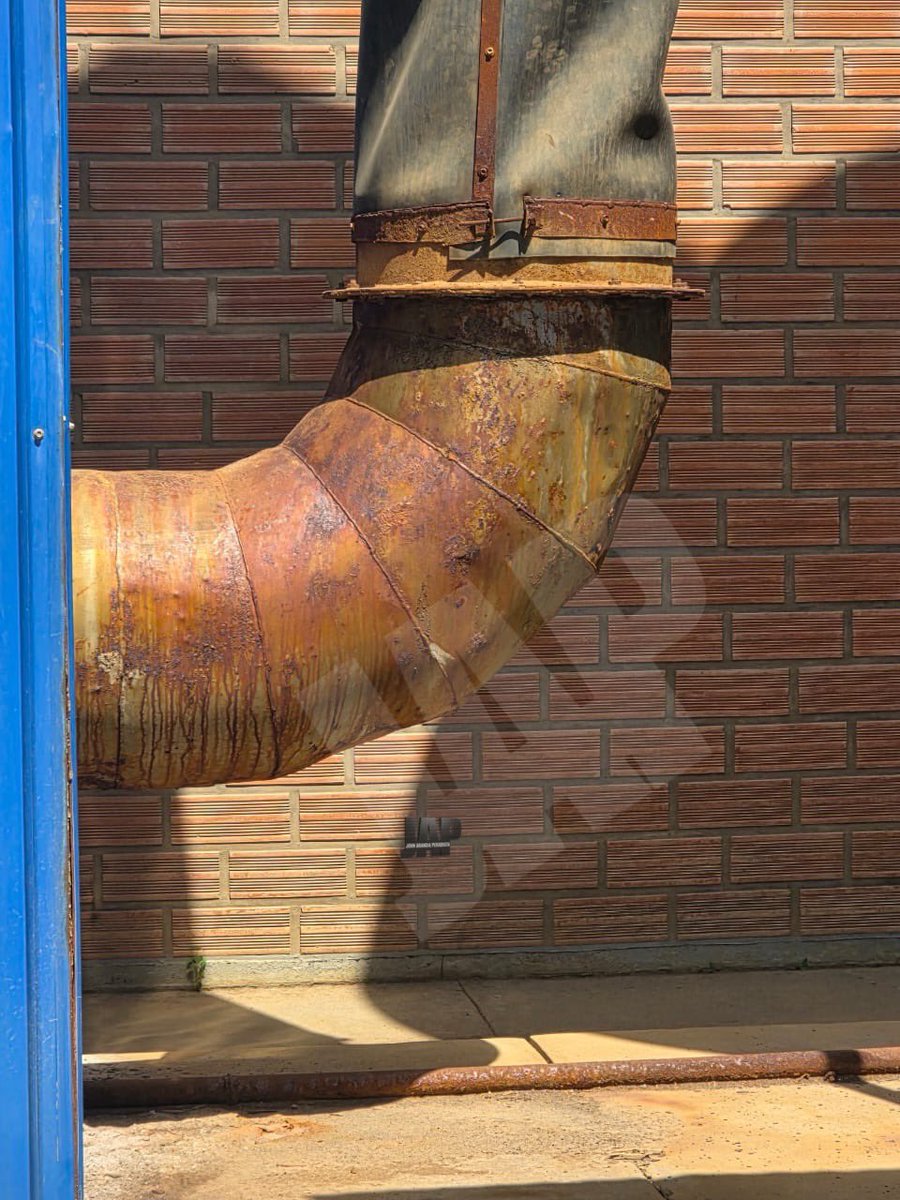 JohnArandia's tweet photo. Es tu plata, es nuestra plata…que rabia! 

Mira cómo está la fábrica DE INDUSTRIALIZACIÓN DE FERTILIZANTES. 

Una de las 67 creadas como “empresas del estado”. https://t.co/h0NQCzNu8e