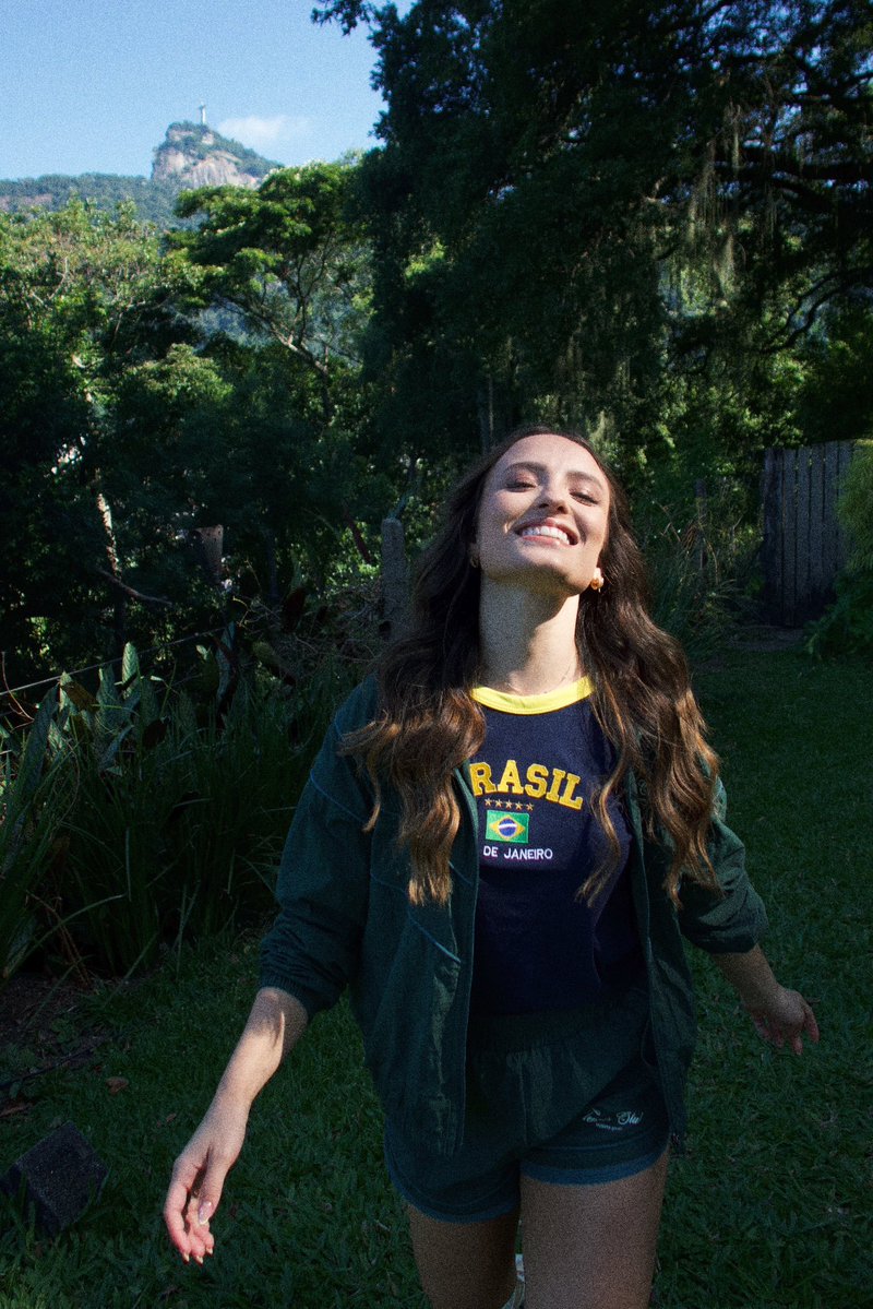 Larissa Manoela tweet media