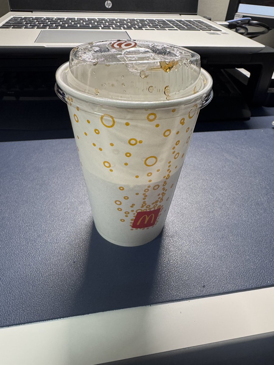 おはよう世界🌎

朝マック食べた。

実物は撮る前に食べちゃった。

美味しかった。

今日も1日ご安全に🍔