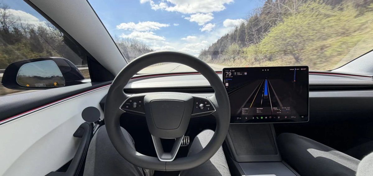 TheTeslaLife's tweet image. #Tesla confirms #FSD v15 will run on HW4, shares release timeline
notateslaapp.com/news/4035/tesl…