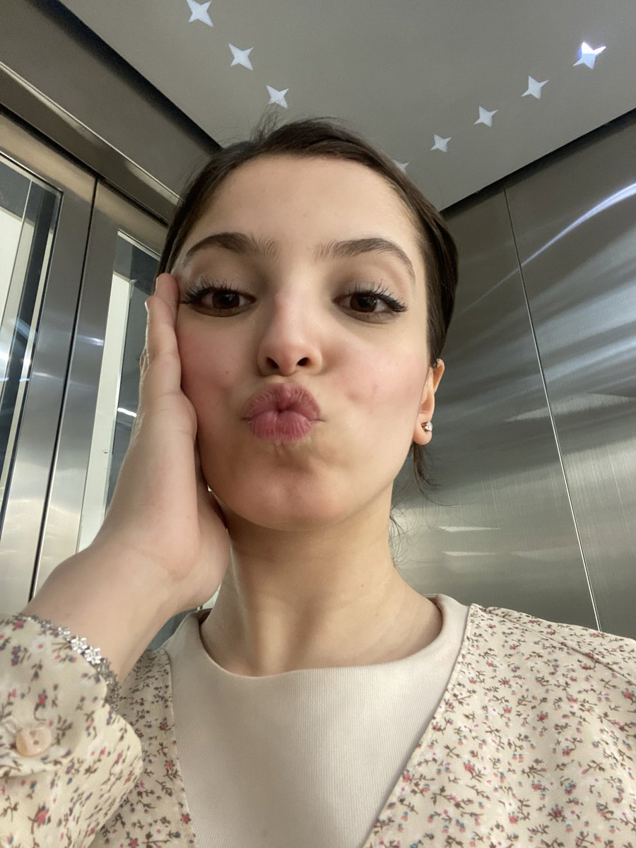 flayaway tweet media