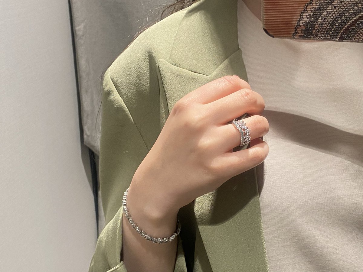 flayaway tweet media