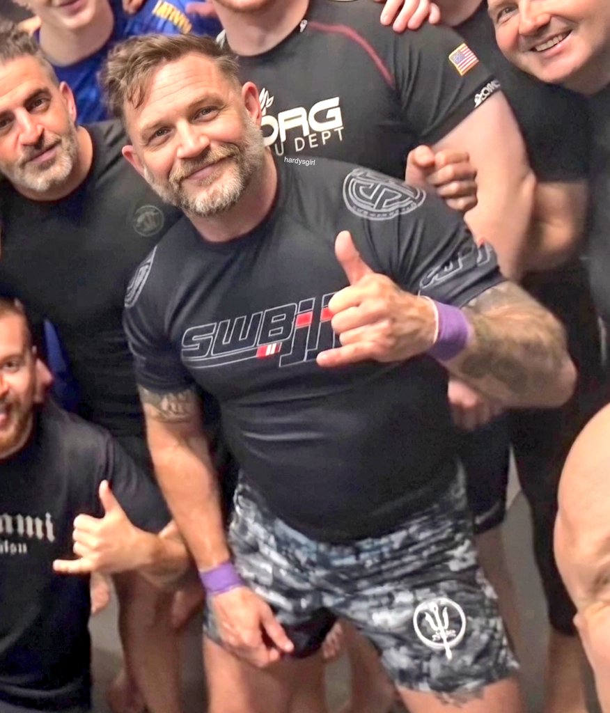 AWW, LOOK AT MY DILF! 🤙🏻 (new)