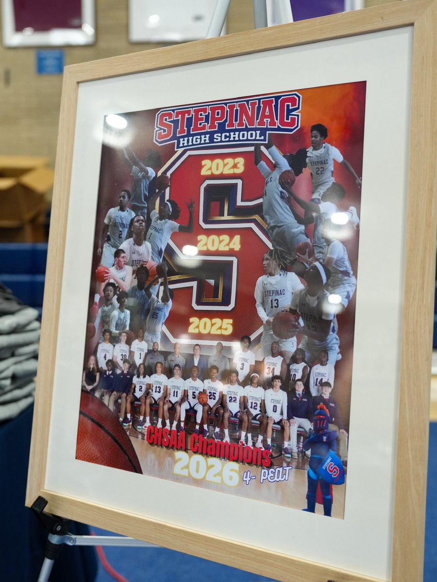 step_basketball's tweet photo. Year end Basketball Program Dinner - Championship Dinner! 4PEAT!! 
Frosh 22-2 / JV 13-9/ Varsity 26-4 / Varsity B 17-2!!
📸: @MovingPictureny 
#Stepinac #CHSAA #NY #DefineYourFuture https://t.co/xMMRX1WJvw