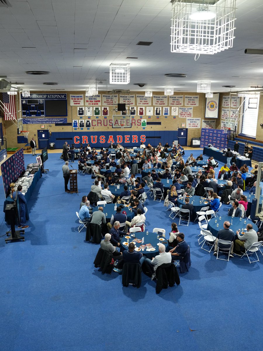 step_basketball's tweet photo. Year end Basketball Program Dinner - Championship Dinner! 4PEAT!! 
Frosh 22-2 / JV 13-9/ Varsity 26-4 / Varsity B 17-2!!
📸: @MovingPictureny 
#Stepinac #CHSAA #NY #DefineYourFuture https://t.co/xMMRX1WJvw
