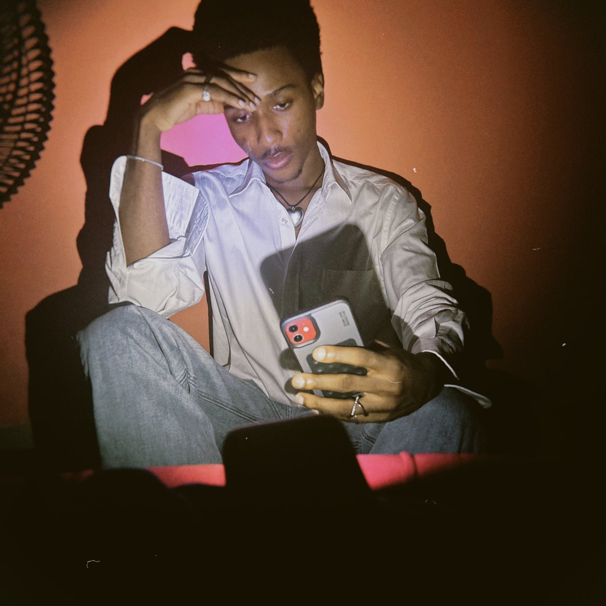 larry🌙 tweet media