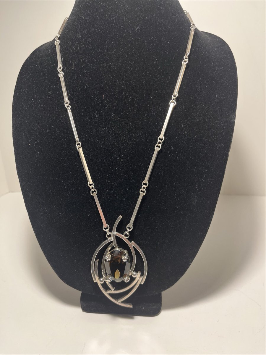 gregory white tweet media