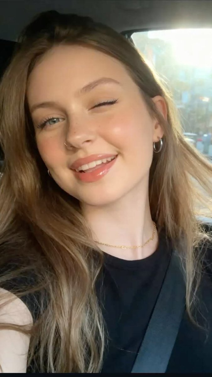 Hazel Quinn🇺🇲 tweet media