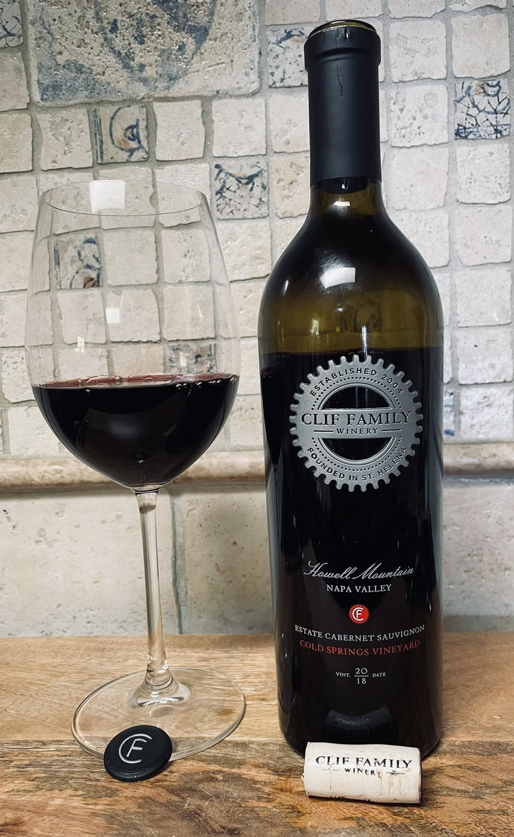 BartlettBacchus's tweet image. Time for a Clif Family Cold Springs Vineyard Cabernet Sauvignon. #NapaValley #HowellMountain #Wine