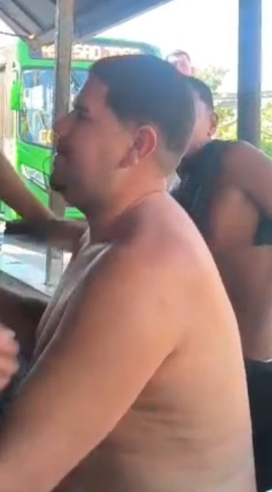 Quebraoss's tweet photo. @marcelodino_rj Já está na rua,traficante chupa lata,funcionário do flamengo... preso no pilar. https://t.co/N12tVKh0ot