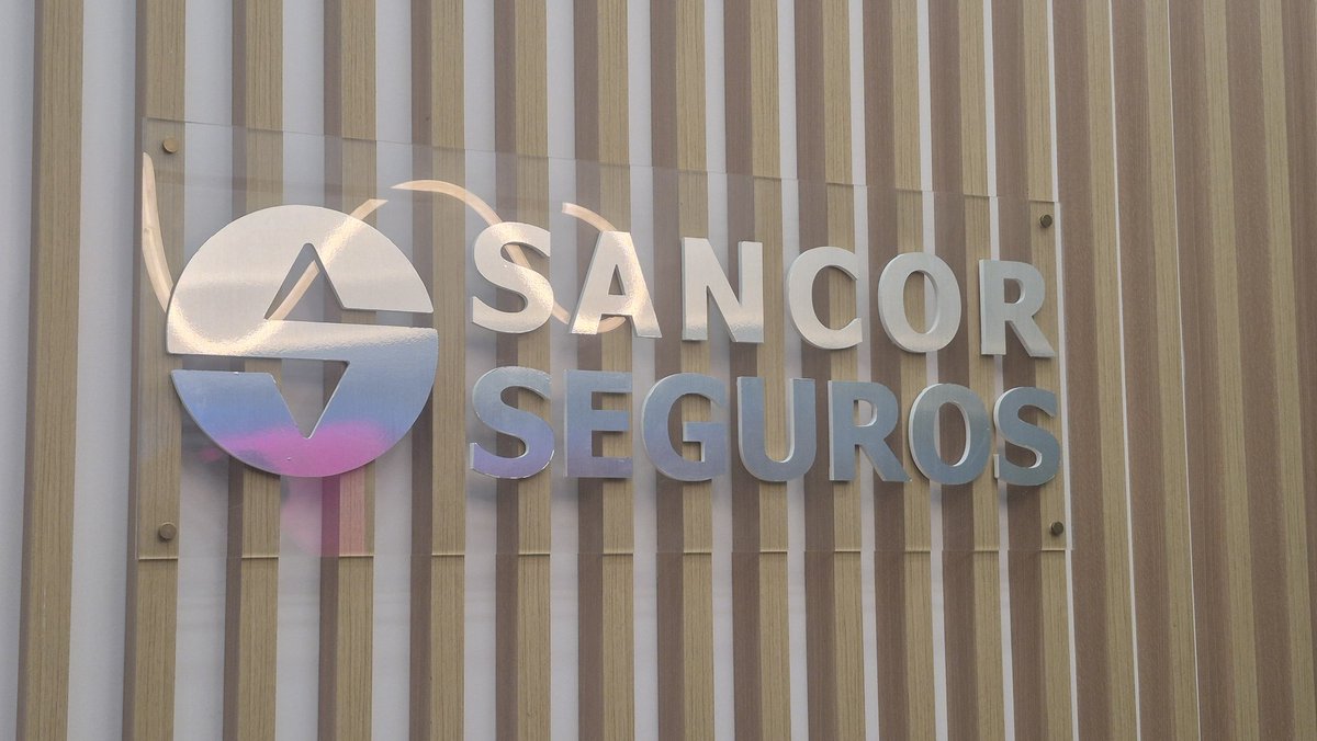 tanapasqualini's tweet photo. ✨ Acompañamos la inauguración de las nuevas oficinas de Sancor Seguros en la ciudad.
Neuquén sigue consolidándose como un lugar elegido para invertir, crecer y proyectar futuro.
👉 Más inversión, más oportunidades y más desarrollo para las y los neuquinos https://t.co/MJE6MCVdf4