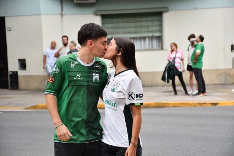 -ayer soñe con vos 
-que soñaste?
-no me acuerdo…