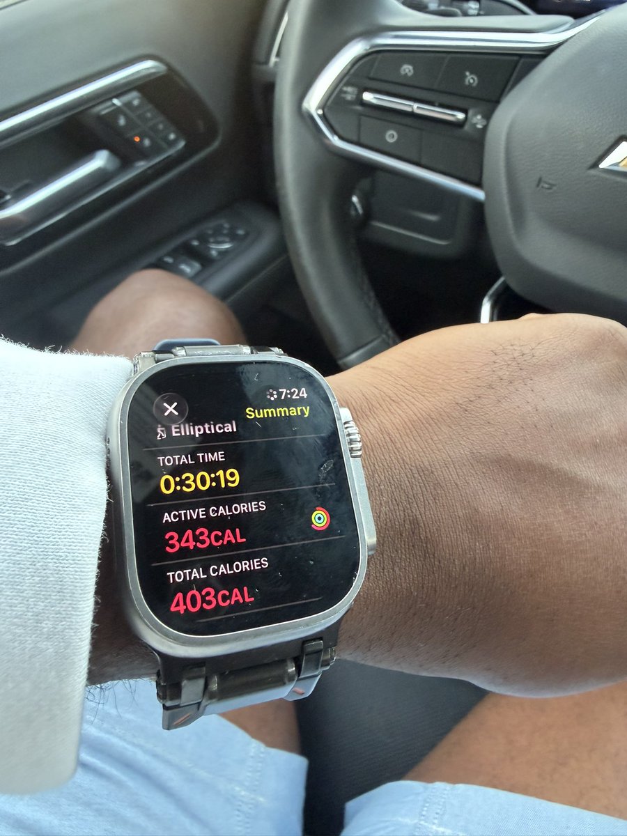 HCWillieSimmons's tweet image. Strained my calf yesterday on the treadmill (keep your old jokes to yourself 😜), so I had to get it in on the elliptical today! #NoExcuses #Healthiswealth #Shirtsoffseasonloading
