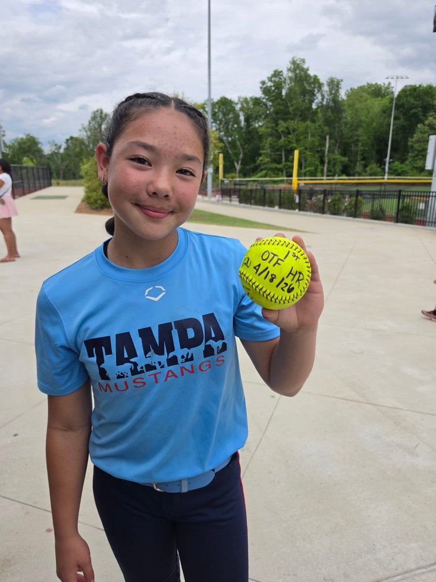 TMF3233's tweet photo. 💣 Dinger Club! 💣

Finley crushed a laser home run this weekend.

Keona went OFF with 4 home runs — yes, FOUR including a grand slam! 🔥

This is just a few for MANY to come! #StangGang2032
@ExtraInningSB @LineDsoftball @PrepSoftball https://t.co/VJH5iyBM8S