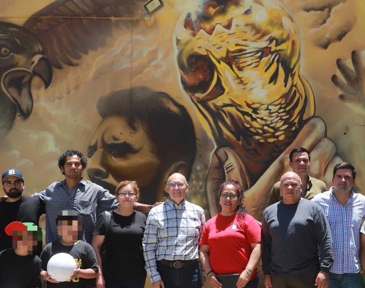 #SLP Ayuntamiento capitalino mpulsa rehabilitación de espacios deportivos | Con el programa “De Color mi Jugada”, el Gobierno Municipal mejora canchas y áreas públicas para promover el deporte, el arte urbano y la integración social. acortar.link/3NiGZv