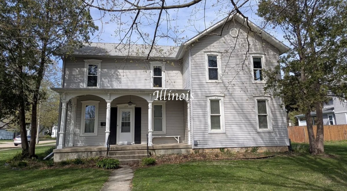 oldhousecalling's tweet image. $167,500. Unwind on the charming enclosed porch on this #Illinois Grandma's house. Recent updates include a new roof (2023) on both the house and the three-car garage, a one-year-old furnace, and newer additions such as a water softener and dryer.  oldhousesunder50k.com/c-1913-an-illi…