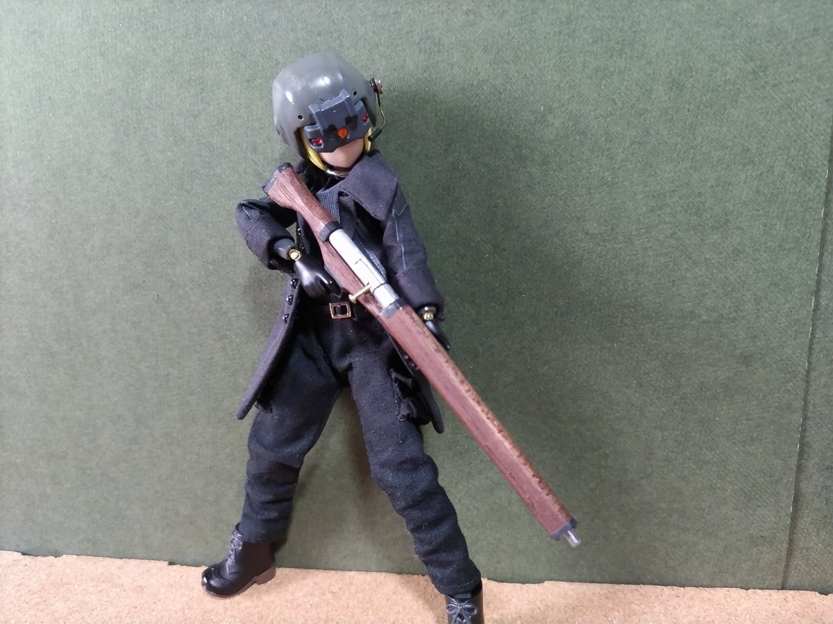 没ネタ供養
ピストルグリップタイプの単発ボルトアクションライフル

神姫用のガラクタ銃として作っていたモノ

出来がイマイチで、製作途中放置していたモノを完成させました。
#武装神姫