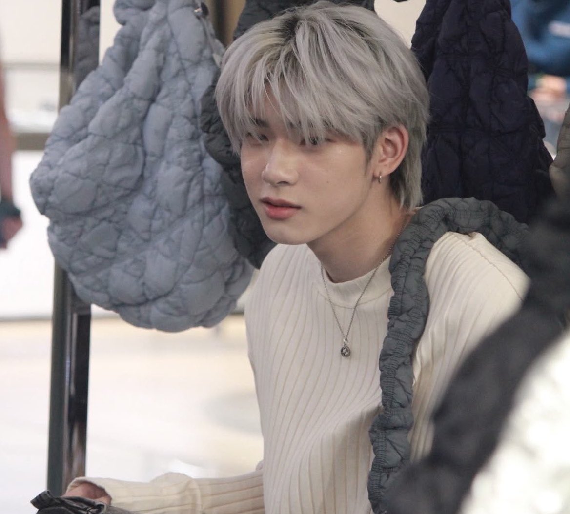 lim dwy era˚꒰🐾୭ ˚. ᵎᵎ tweet media