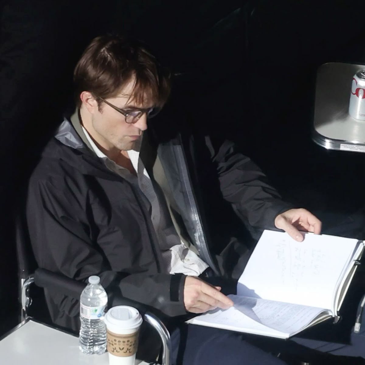 deanprinchester's tweet image. seeing robert pattinson wearing glasses was such a life changing experience… #wow