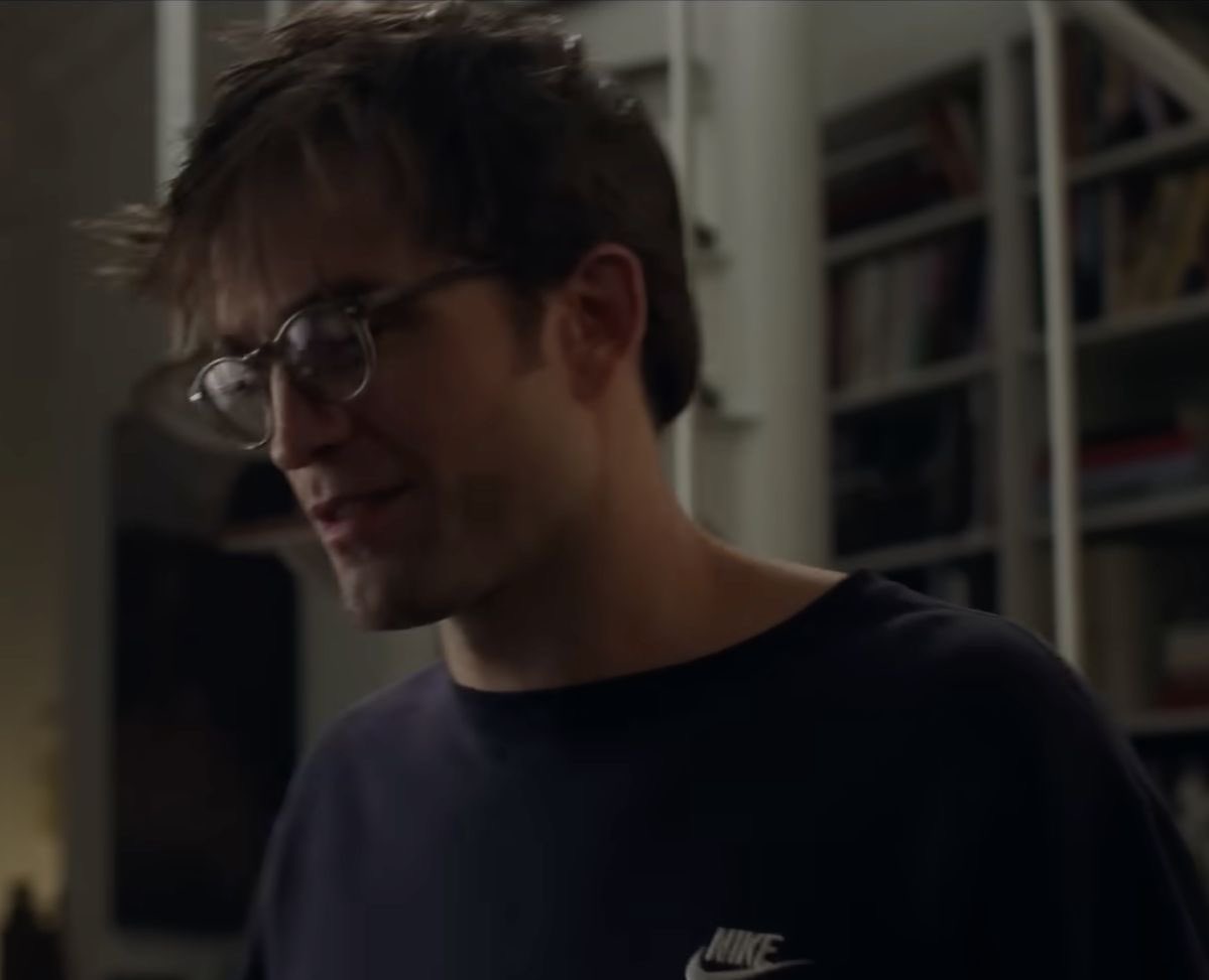 deanprinchester's tweet image. seeing robert pattinson wearing glasses was such a life changing experience… #wow