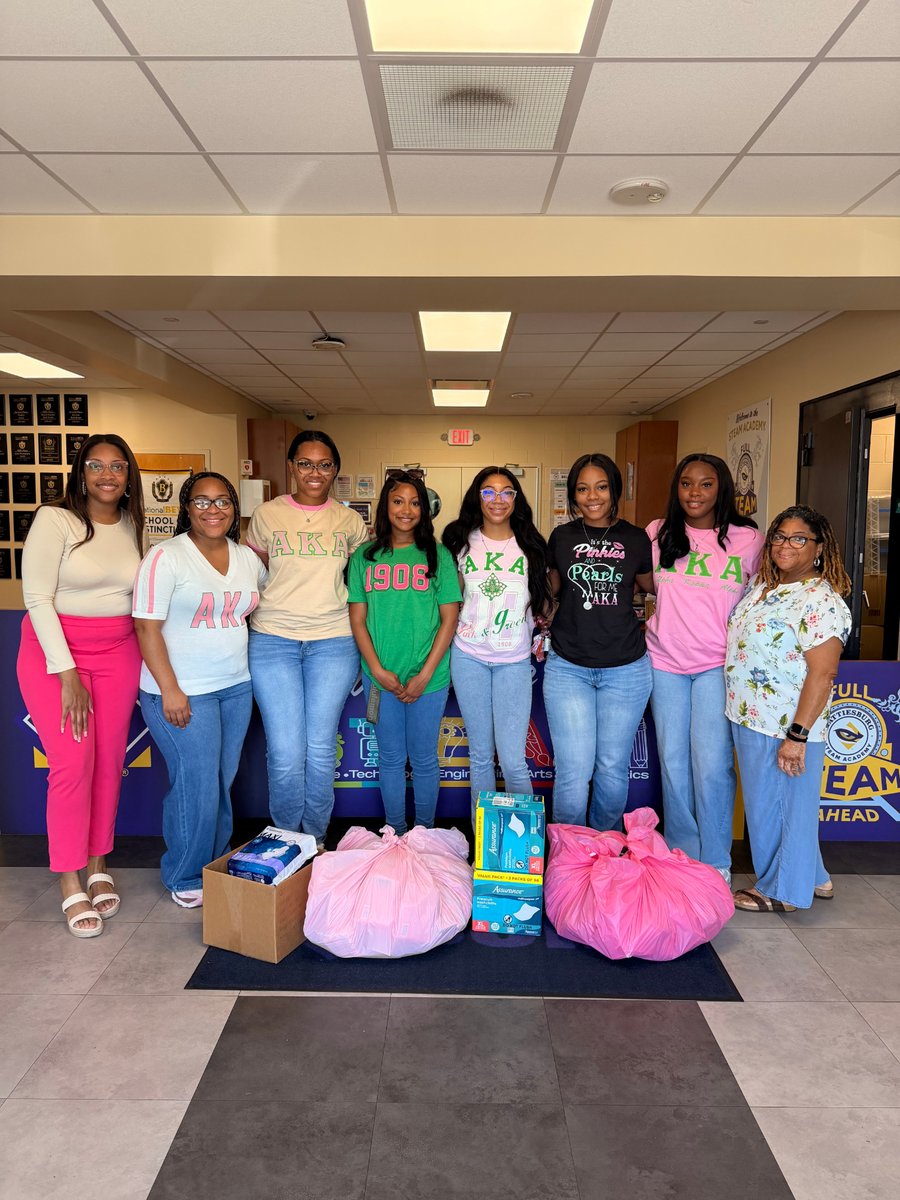 burney_social's tweet image. Eight women, one mission: community support and charity. Thank you, Iota chapter of AKA. STEAM really appreciates your donation! #CommunityStrong #AKAPride #GiveBack #STEAMthanks #HPSD