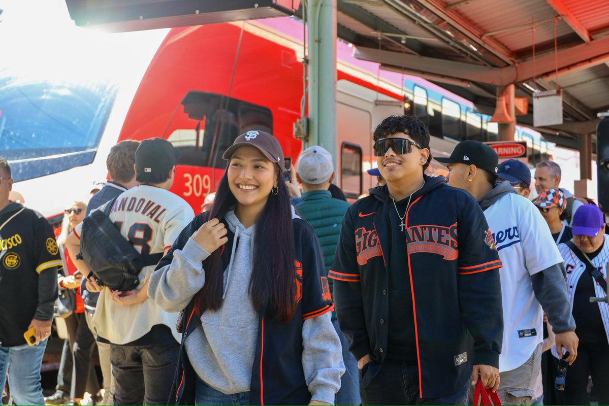 Caltrain tweet media