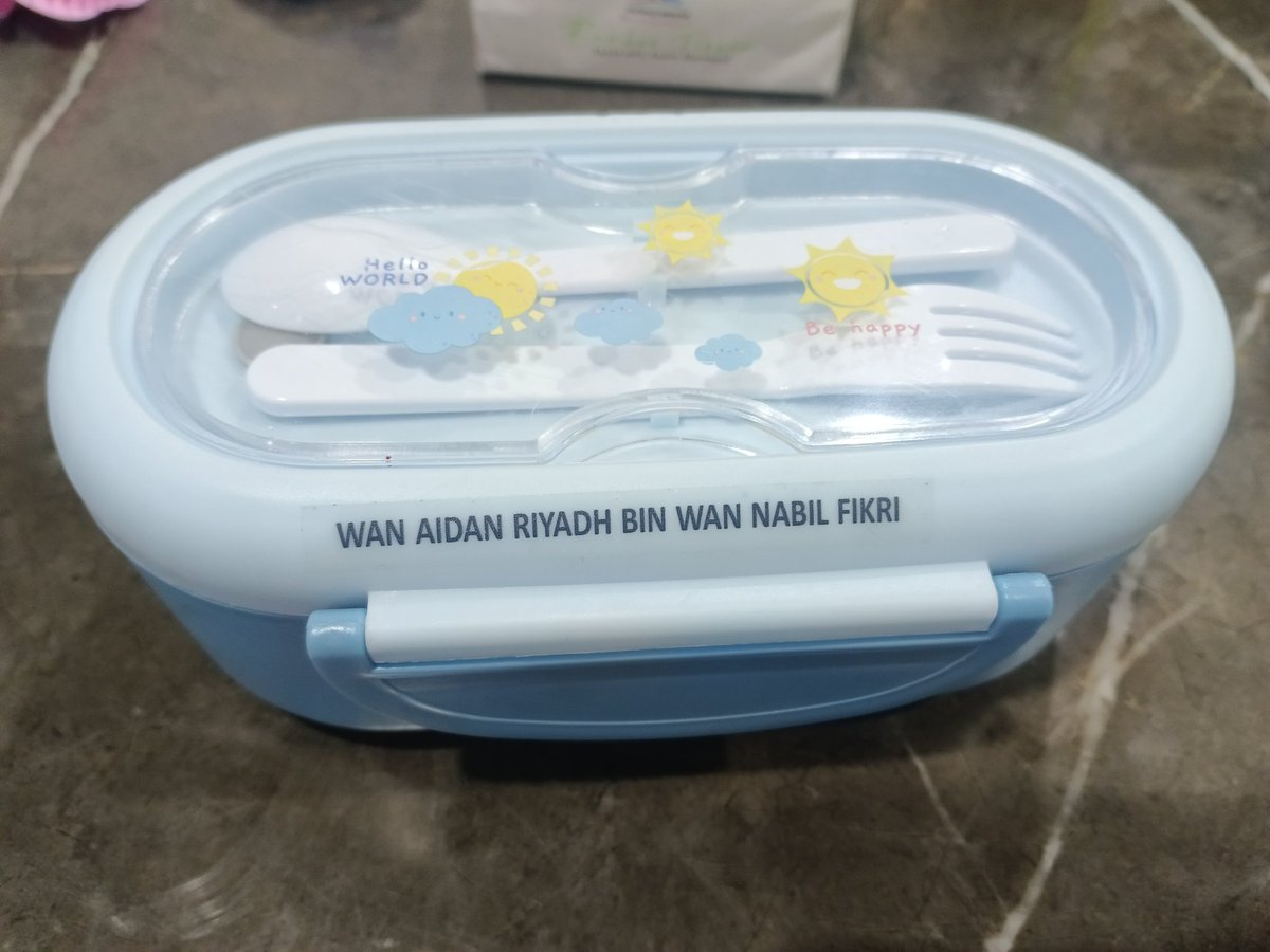 ayuniothman's tweet photo. Sorang nak pancake, sorang lagi nak nugget. Luckily ibu masih cuti. Dua minggu lagi nak masuk kerja dah. https://t.co/ZBeBPjNrUo