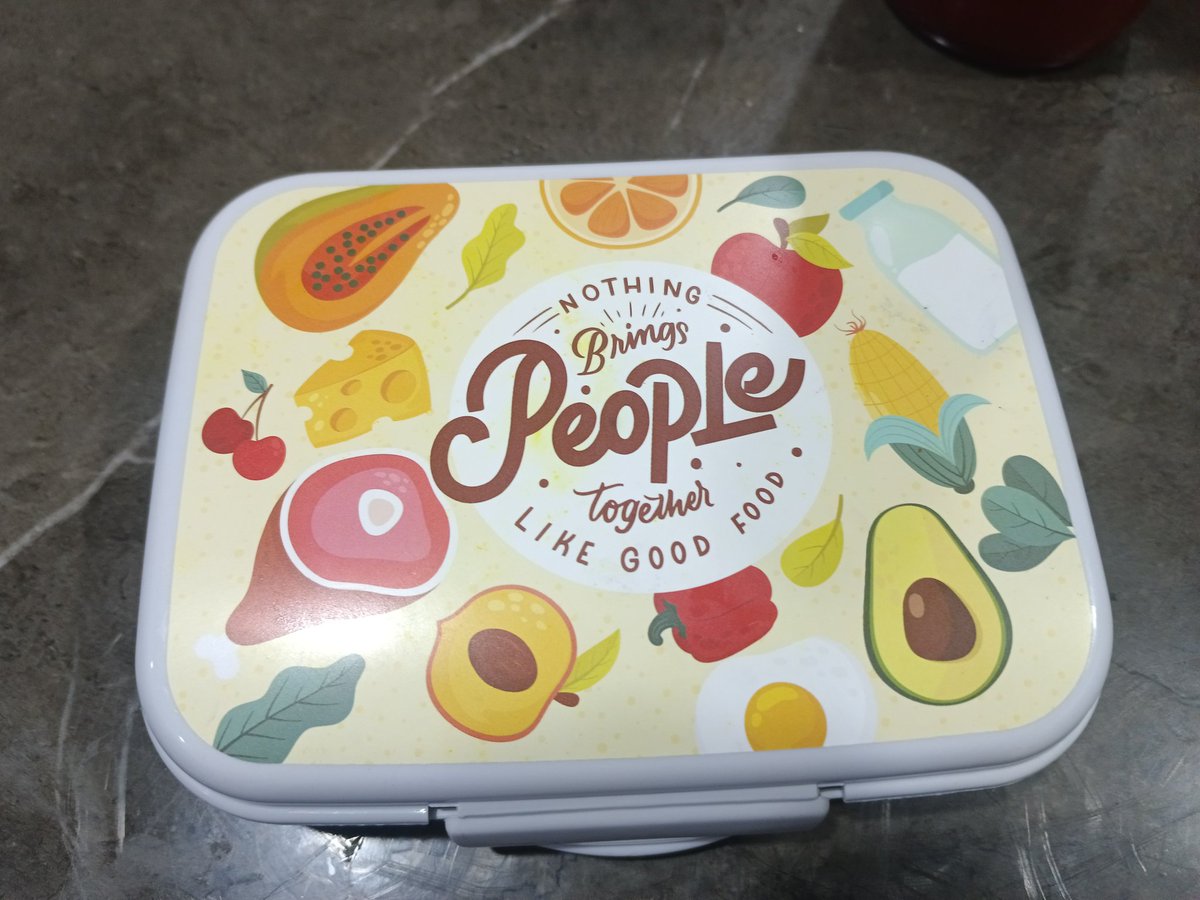 ayuniothman's tweet photo. Sorang nak pancake, sorang lagi nak nugget. Luckily ibu masih cuti. Dua minggu lagi nak masuk kerja dah. https://t.co/ZBeBPjNrUo