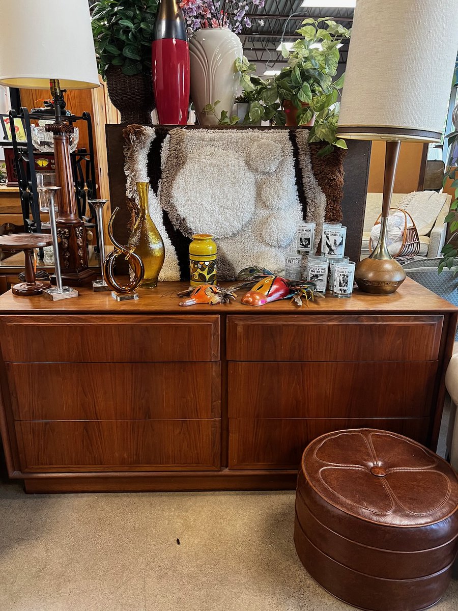 Bargain Basement prices on our latest vintage treasures this weekend at Empty the Nest!… - mailchi.mp/emptythenest.n…
