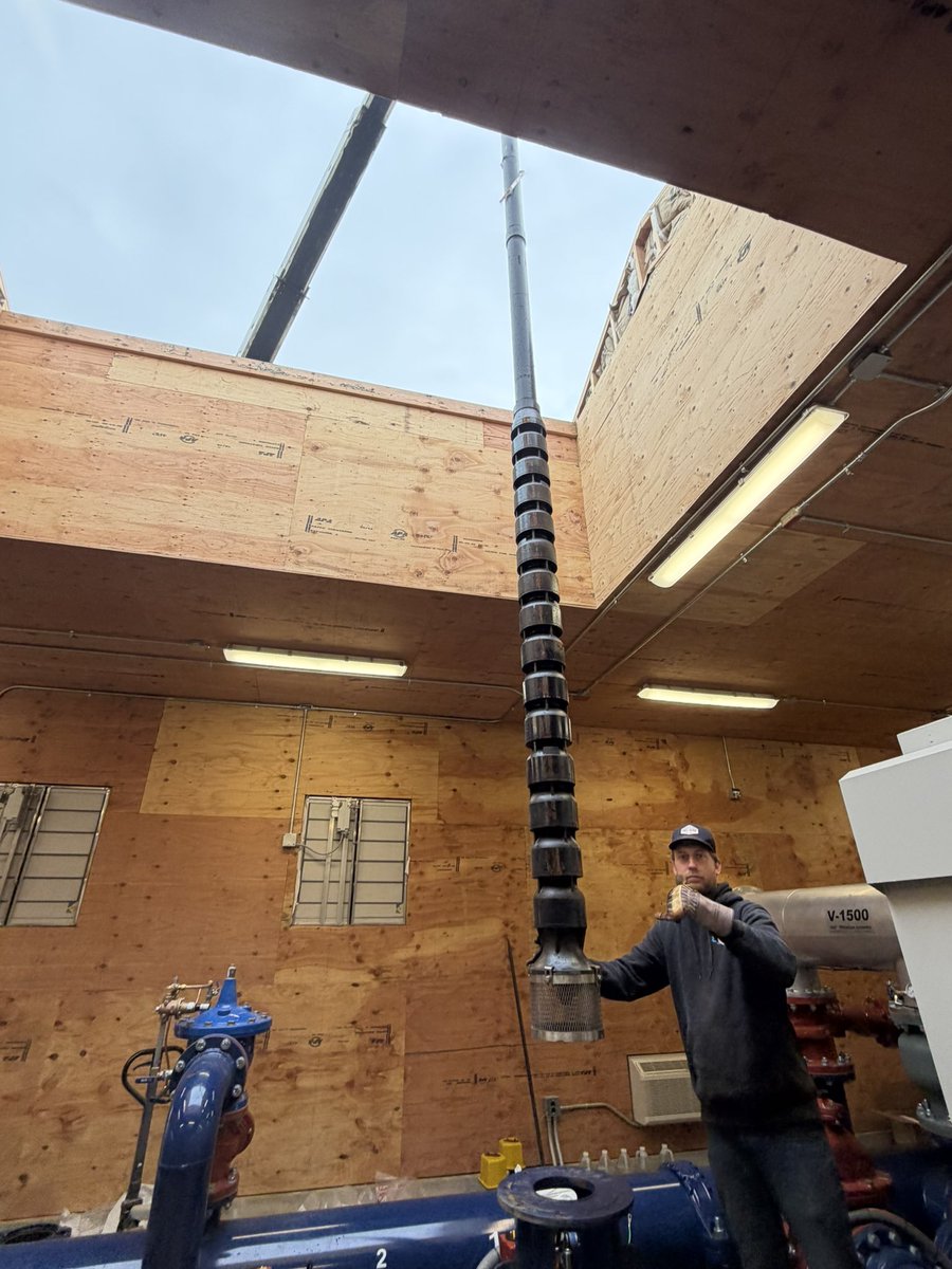 COMPLETEWELLLI's tweet photo. @MCIpumpstation  install complete. 7 turbines and 2 submersibles. https://t.co/itFZACvDr4
