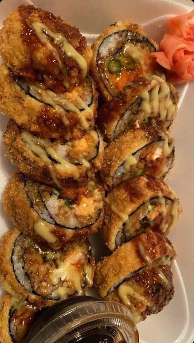 layxsnv's tweet photo. Them: Sushi is so nasty! How do you eat that!! 

Me: https://t.co/I5WH51c2Wq