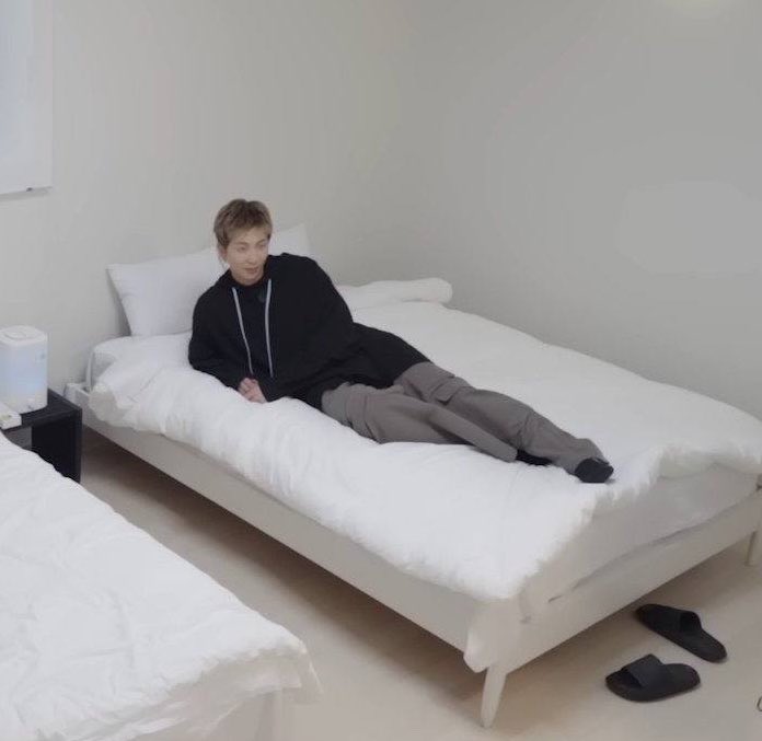 люкскс⁷🪭 tweet media