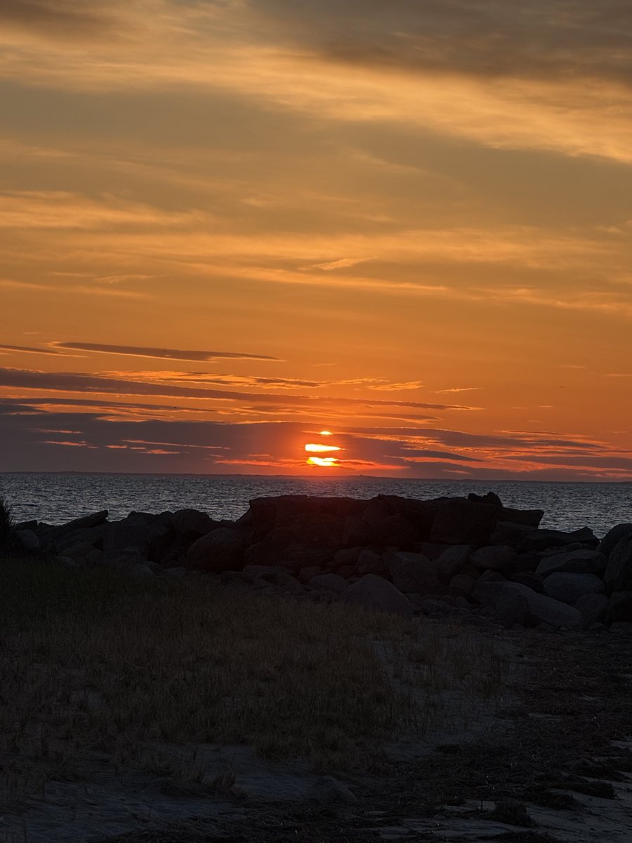 mmuhlfelder's tweet image. #capecodbay cruising towards the weekend on a #calmocean
