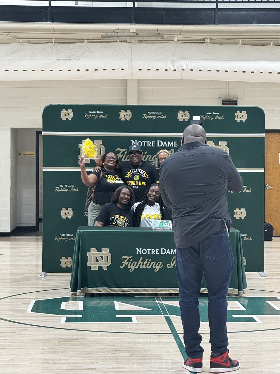 D1V18U_Premier's tweet photo. BIG CONGRATS to @BrownDalan81384 on signing to @xulagold 🥎

FUTURE DR loading….👩🏾‍⚕️

@MSPtakeover @commit2HBCU https://t.co/NC365eVht5