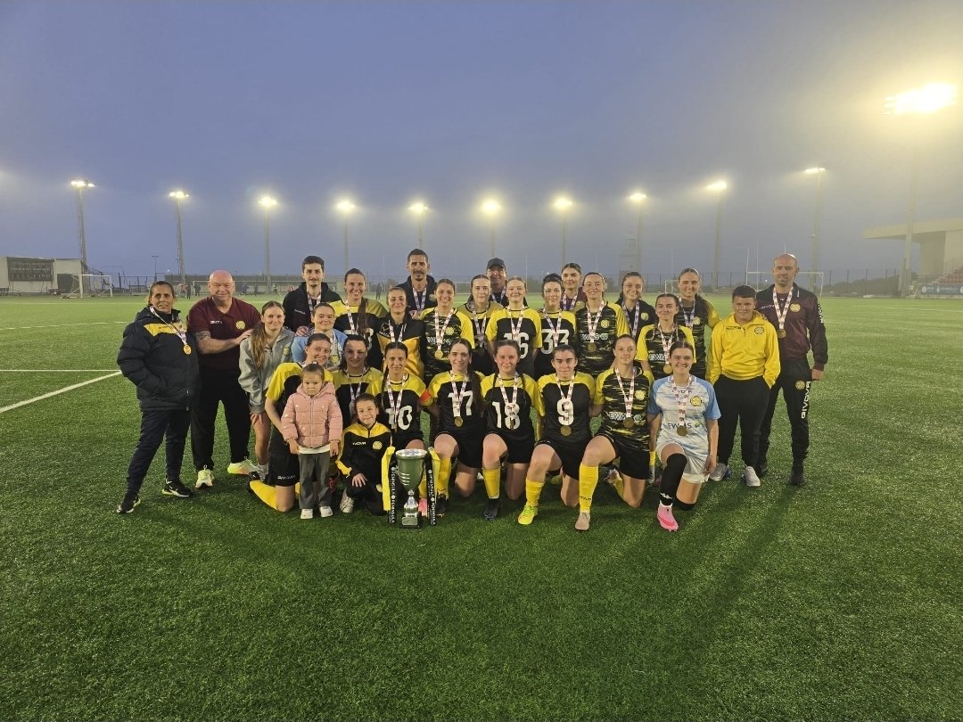 Lynxfcgib's tweet photo. We did it 💪🏻💪🏻 

Womens Peninsula Rock Cup 2025/26 Champions!!!🏆🏆

Lynx FC 💛💛💛

#weliveforever
#onefamily #lynxfc #champions #rockcup25/26 https://t.co/d4Jf7qXpDA