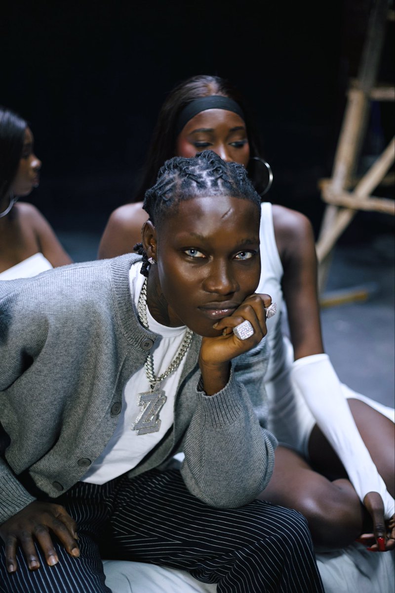 YoungJo63212275's tweet image. Are you sure this guy did not go school😑.

Cause what the fuck am I hearing 🔥🔥🔥😈
#Nostalgia out now 
#zinodictmusicl