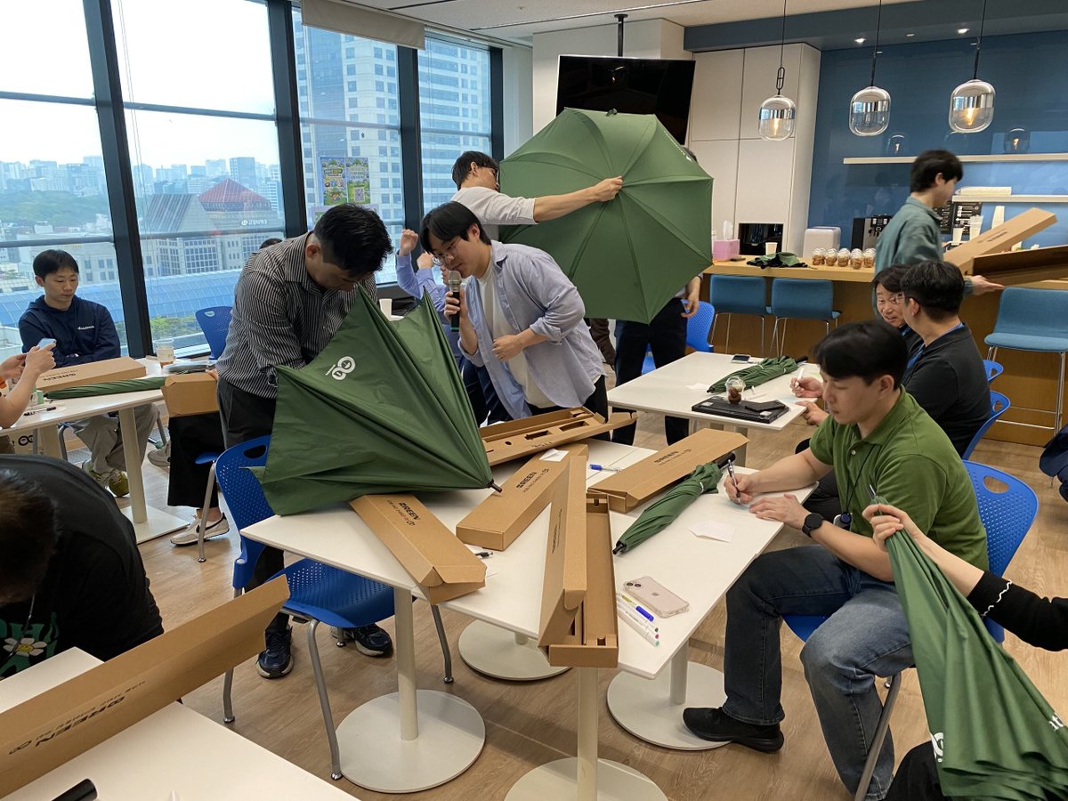 MathWorks tweet media