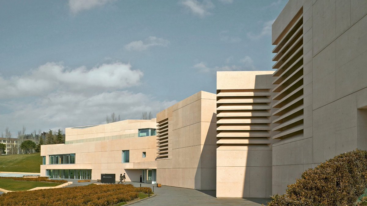 Manuel Revilla tweet media